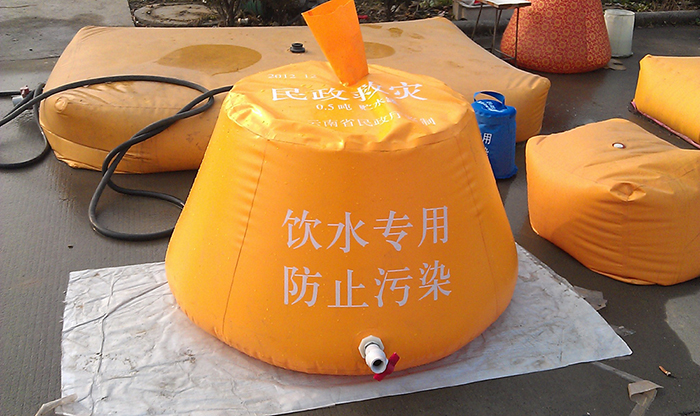 云南抗震救灾软体水罐